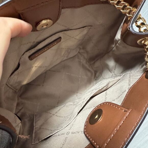 Michael Kors Samira Medium Chain Bucket Messenger Bag - Picture 8 of 9